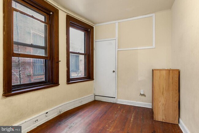 Building Photo - 5147 Hazel Ave