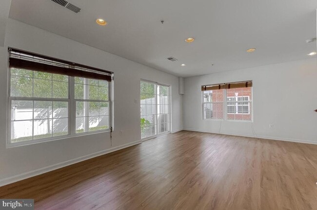 Building Photo - 2728 Coppersmith Pl