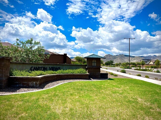 Building Photo - COMING SOON !! Mountainside Living at Canyon Views! 4 bedroom 2 bathroom!