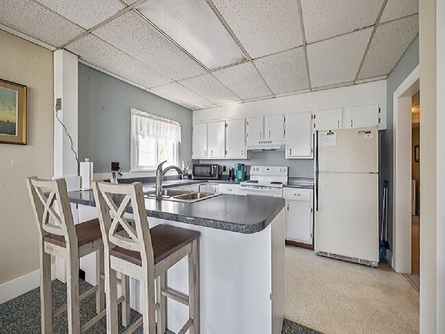 Building Photo - 281 Beach Ave