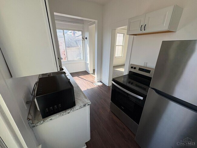 Building Photo - 2218 Highland Ave