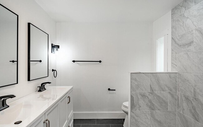 Building Photo - 239 Smallwood Ct