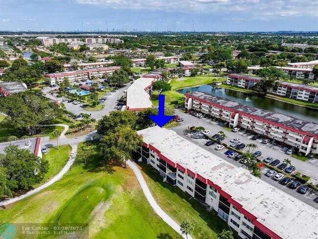 Building Photo - 371 S Hollybrook Dr