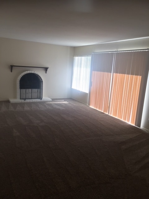 Building Photo - Single story 4/2bath home with large patio...