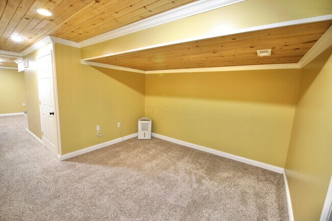 Building Photo - 4400 Greensbury Dr