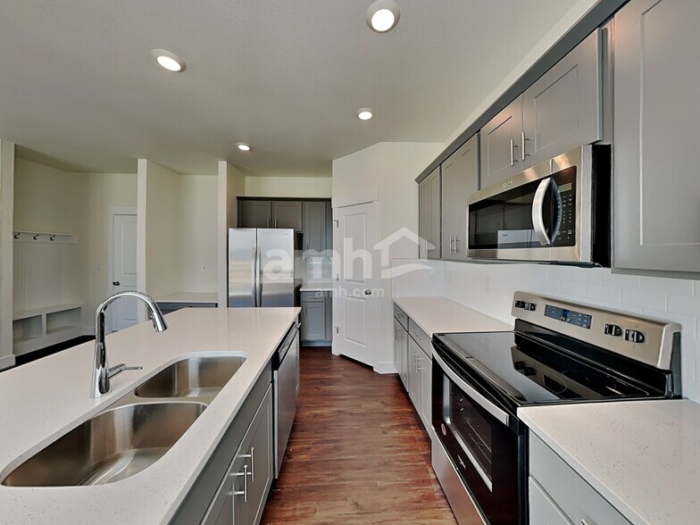 Building Photo - 3994 Wyedale Way