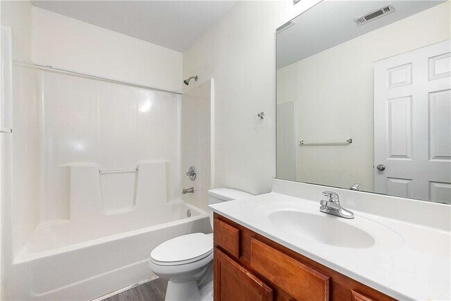 Building Photo - 4003 Labrador Way