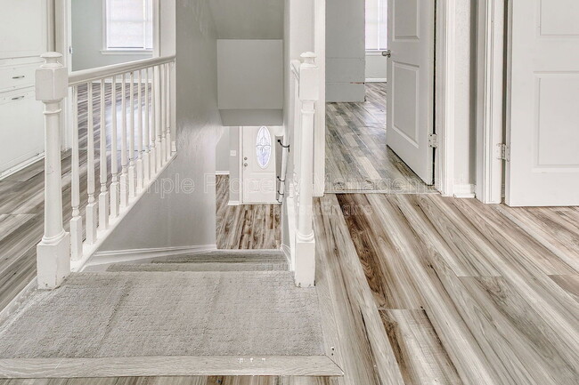 Building Photo - 820 NE 81st St