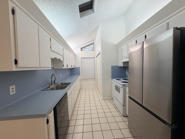 Building Photo - 7126 Fort Collins Dr