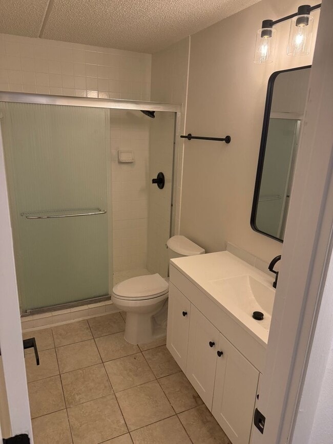 Building Photo - Beautiful Beachside Condo in the Heart of Ormond Beach  $1300