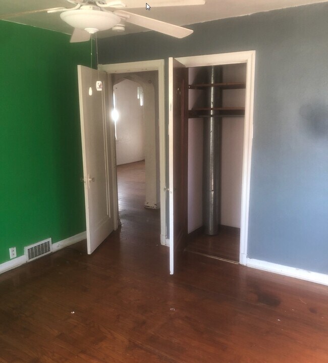 Building Photo - 8506 Drury Ln