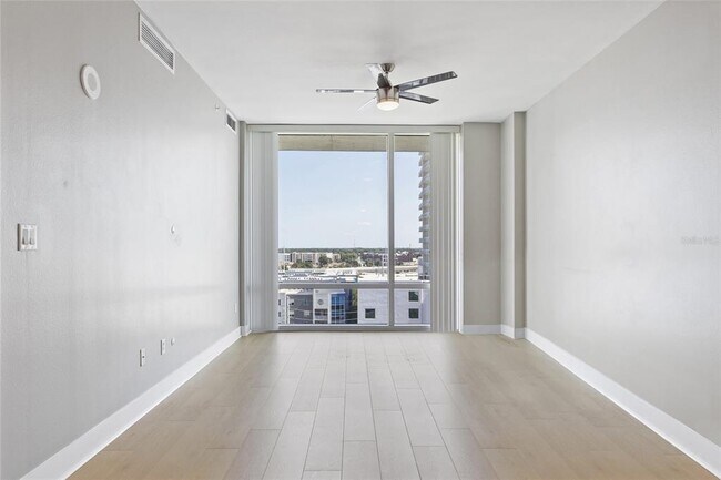 Building Photo - 1208 E Kennedy Blvd