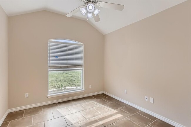 Building Photo - 3032 Douglas Fir Dr