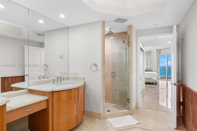 Building Photo - 17875 Collins Ave