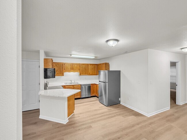 Building Photo - 6014 Castleford Dr