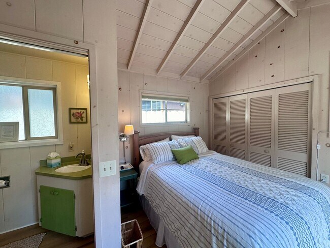 Building Photo - Idyllic Fully Furnished Cottage in Asilomar Dunes Available Monthly
