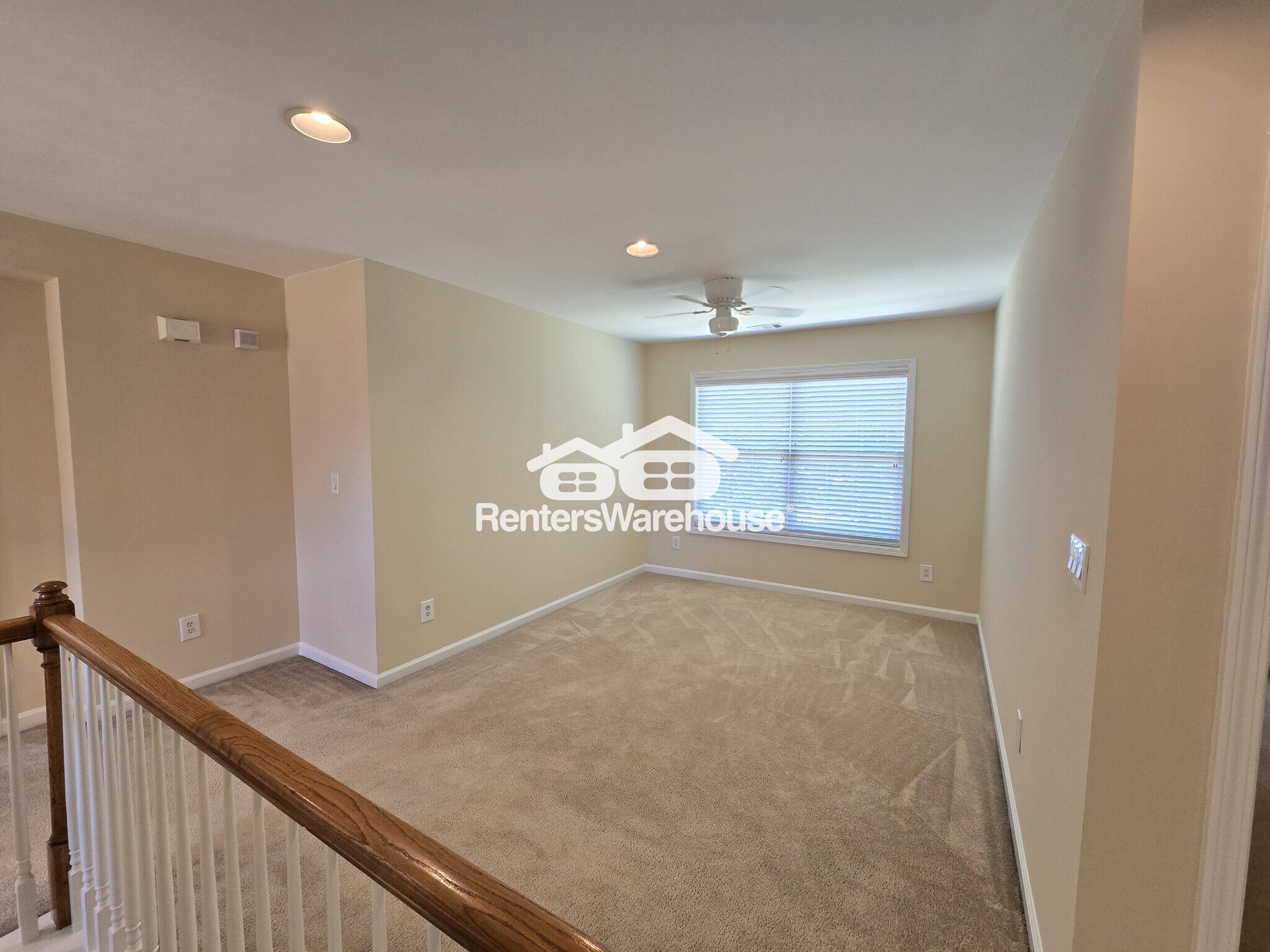 Building Photo - 2761 Autumn View Dr