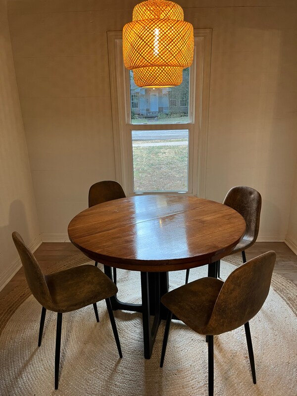 Building Photo - 1000 E Walnut St