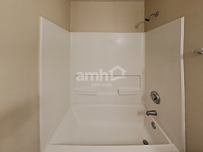 Building Photo - 309 Foxbriar Ct