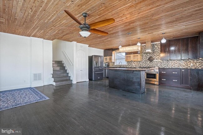 Building Photo - 312 N Hammonds Ferry Rd