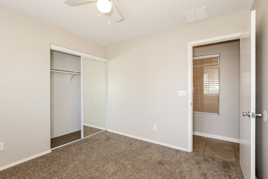 Building Photo - 16243 W Yucatan Dr