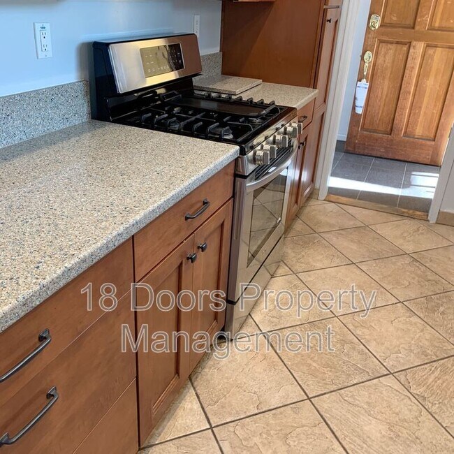 Building Photo - 5169 Tipton St