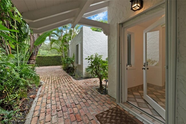 Building Photo - 3797 El Prado Blvd