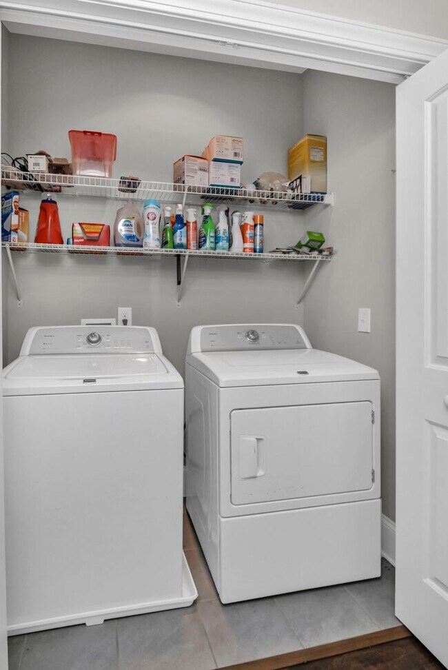 Building Photo - Lake View Living Near Lake Murray – Spacious 5BR Home w/ Boat Ramp & Docks