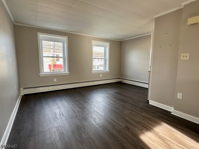 Building Photo - 336 Greenwich St