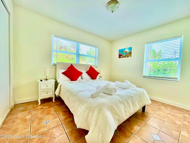 Building Photo - 133 NE 1st St