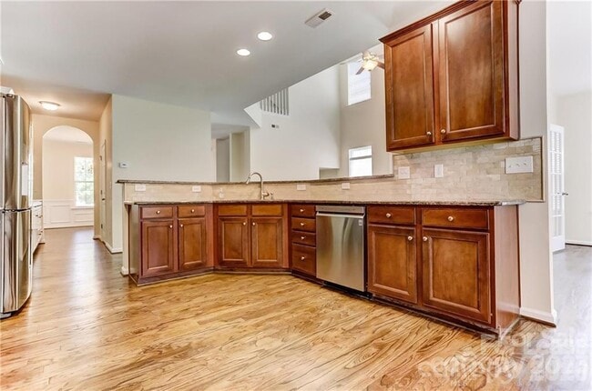 Building Photo - 5067 Timber Falls Dr