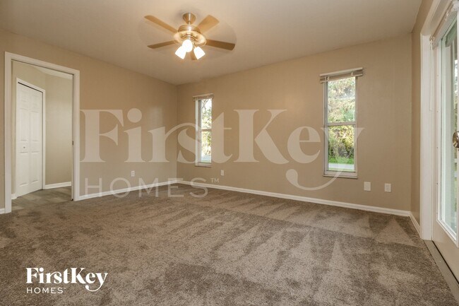 Building Photo - 2607 Thomas Ln