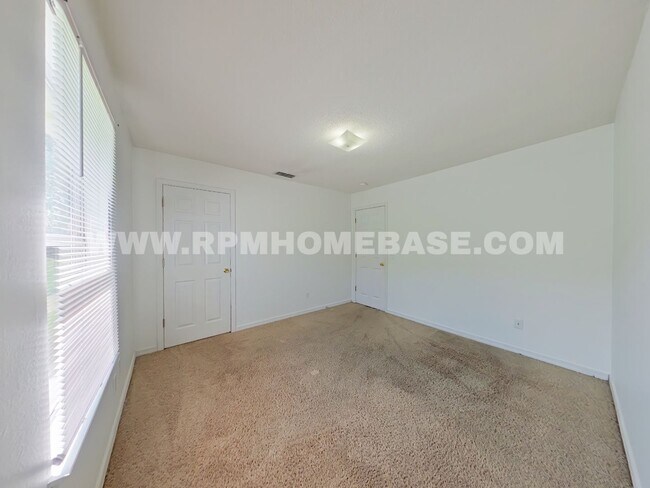 Building Photo - 1326 Jeffrine Dr