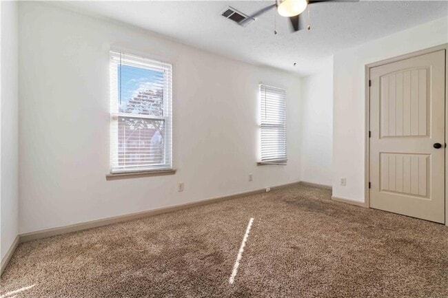 Building Photo - 1587 Springleaf Point SE
