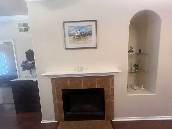 Building Photo - NICELY FURNISHED 2 BED/2 BA CONDO AT SUNRI...