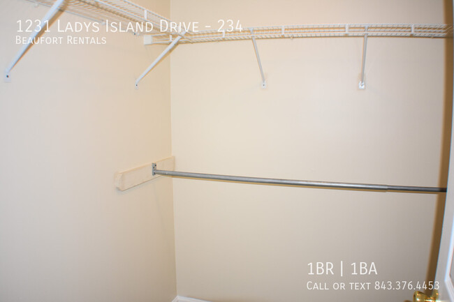 Building Photo - 1231 Ladys Island Dr