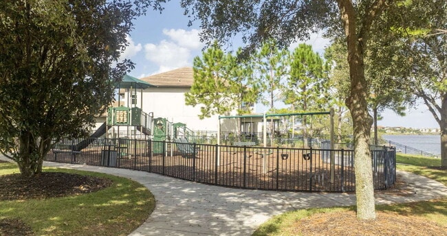 Building Photo - Spacious 4-Bed, 4-Bath Haven in Winter Garden – 3,388 Sq. Ft. of Comfort on Green Mountain Way