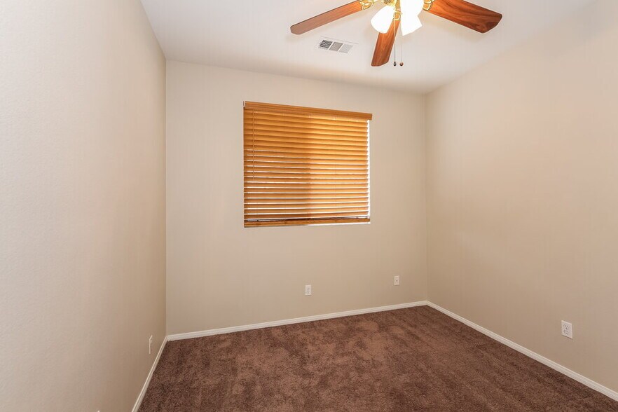 Building Photo - 5991 Halehaven Dr