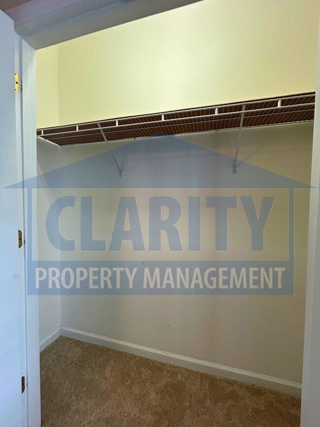 Building Photo - Beautiful 3-bedroom home!