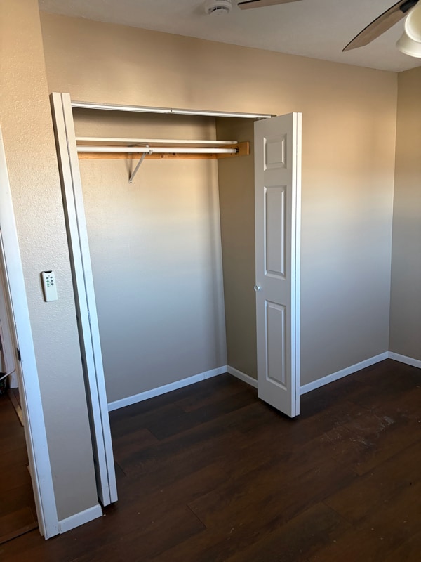 Building Photo - 506 Meadow Ln