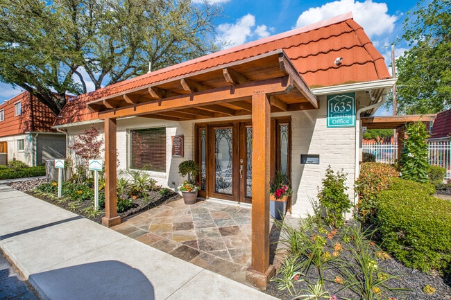 Primary Photo - Tucasa Townhomes