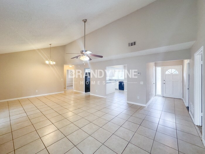 Building Photo - 8236 Weybridge Dr