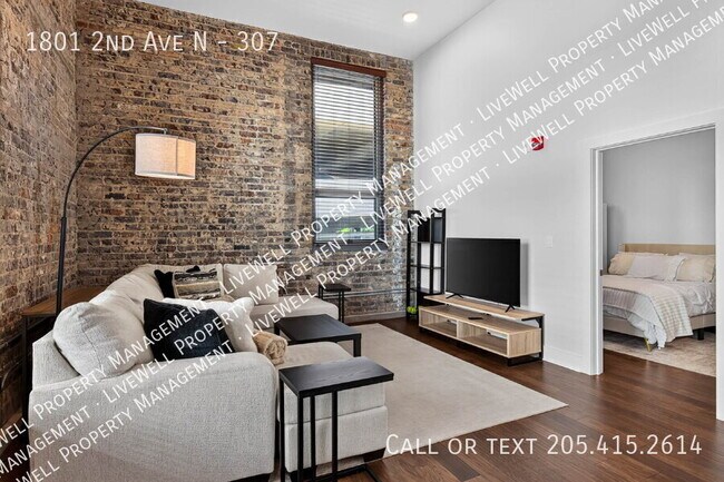 Building Photo - 1801 2nd Ave N