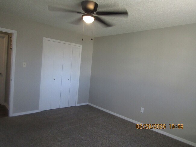 Building Photo - Great Home located close to Eisenhower Schools