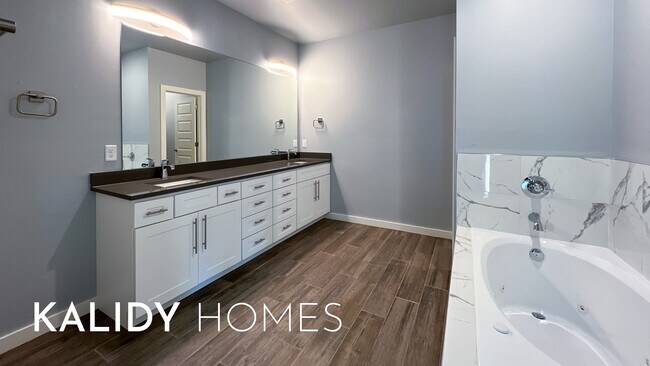 Building Photo - 218 Olde Ml Ct