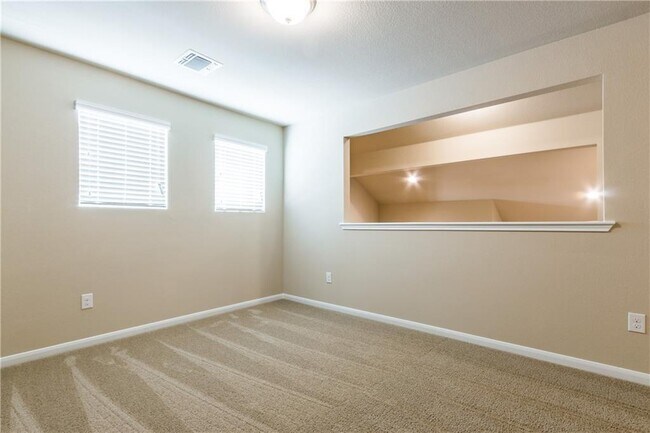 Building Photo - 6608 San Isidro Dr