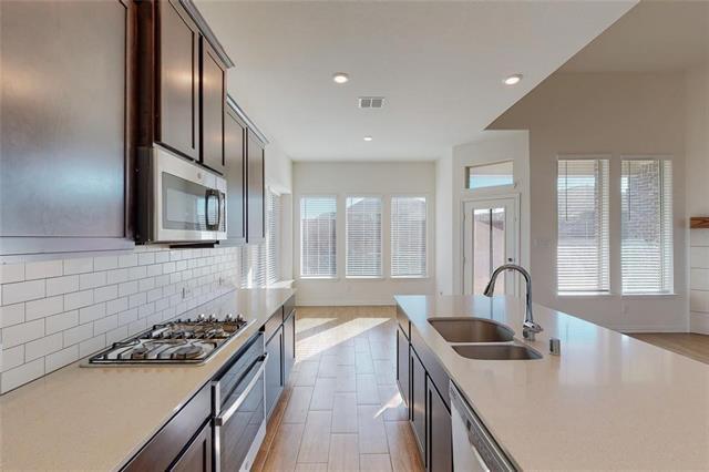 Building Photo - 10143 Prairie Dr