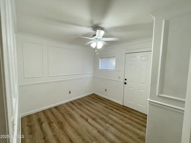 Building Photo - 602 E San Juan Ave