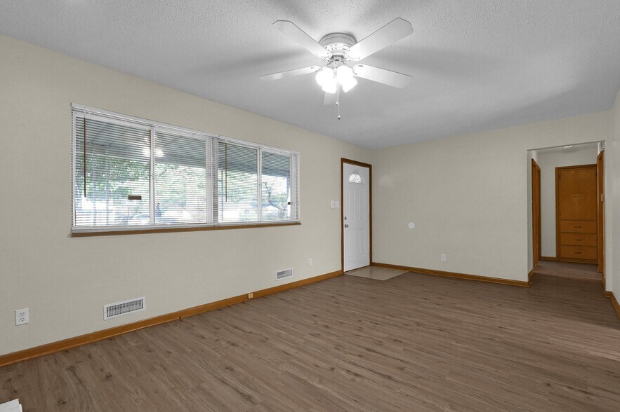 Building Photo - 673 Joyful St