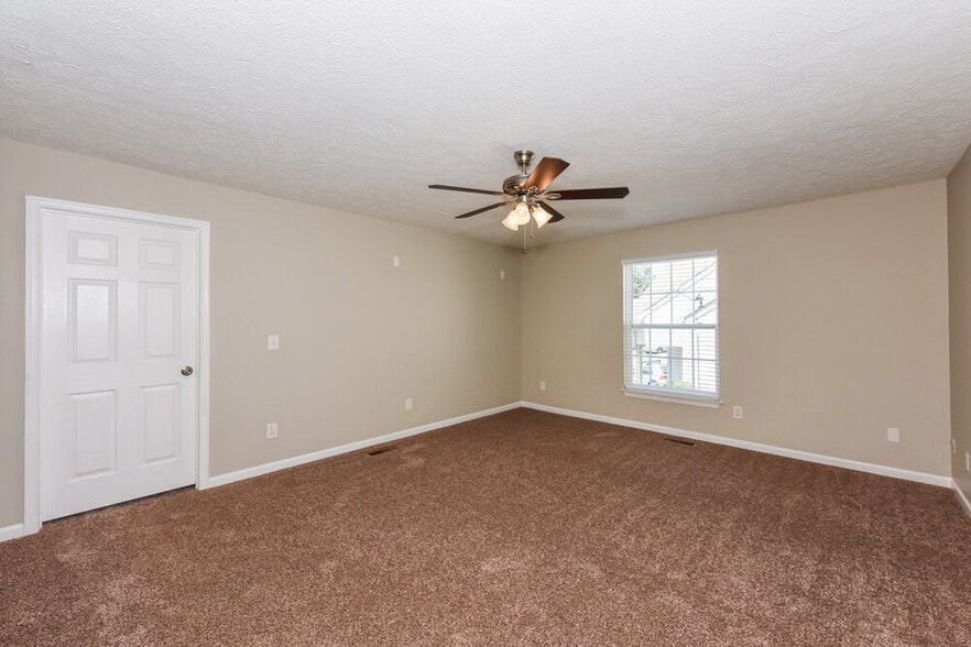 Building Photo - 1689 Comanche Run